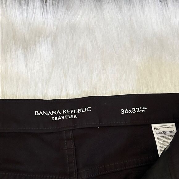 Banana Republic Men's Jet Black slim fil travelerJeans - Picture 6 of 7